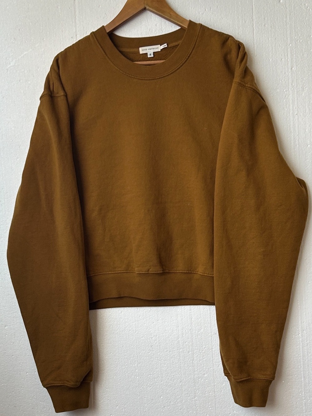 Good American Boyfriend Crewneck Sweatshirt in Bronze-Brown Color. Size Large.